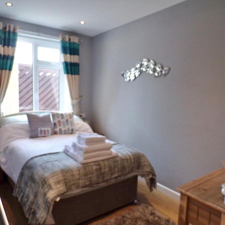 Coast 77 B&B Poole Εξωτερικό φωτογραφία