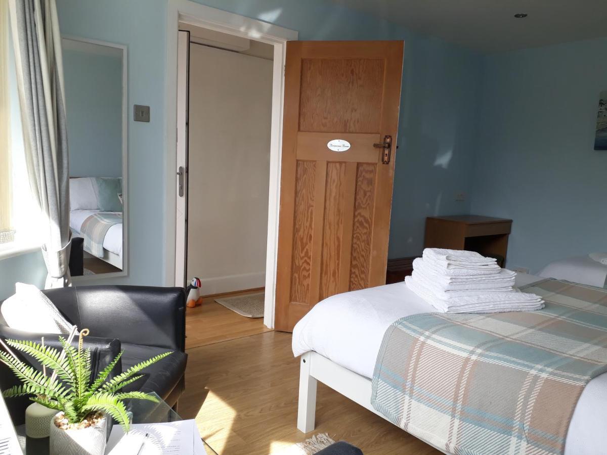 Coast 77 B&B Poole Εξωτερικό φωτογραφία