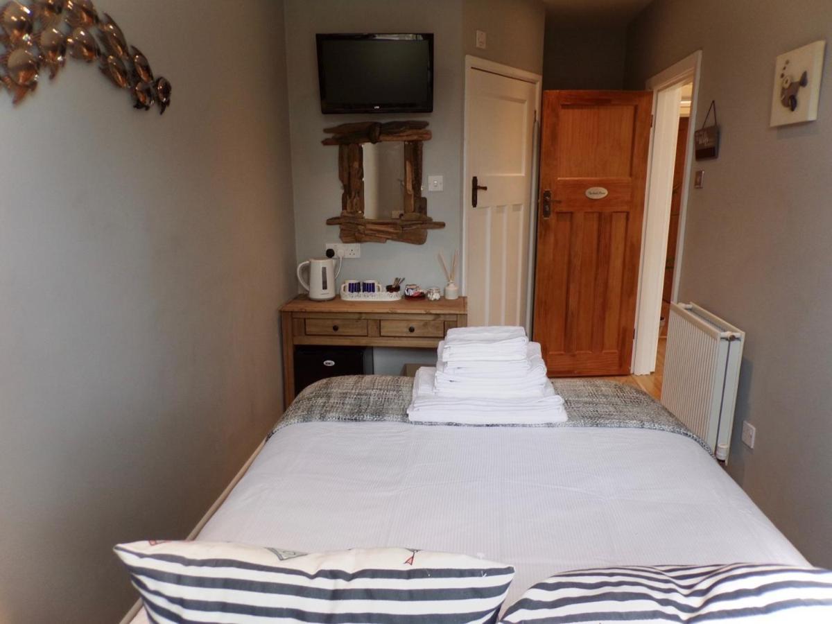 Coast 77 B&B Poole Εξωτερικό φωτογραφία