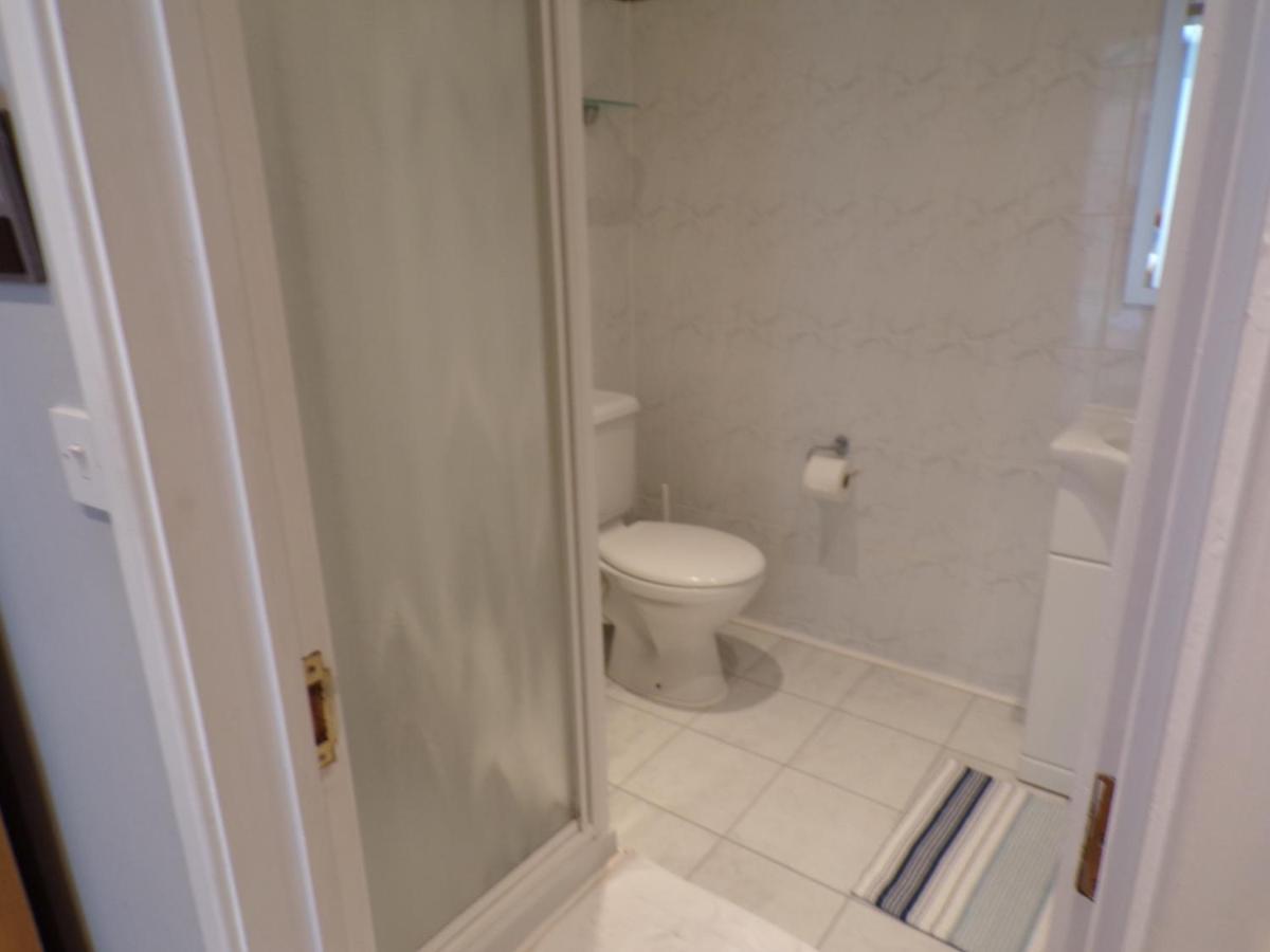 Coast 77 B&B Poole Εξωτερικό φωτογραφία