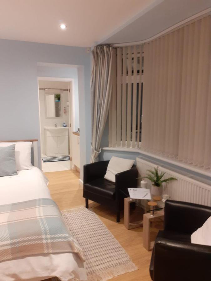 Coast 77 B&B Poole Εξωτερικό φωτογραφία